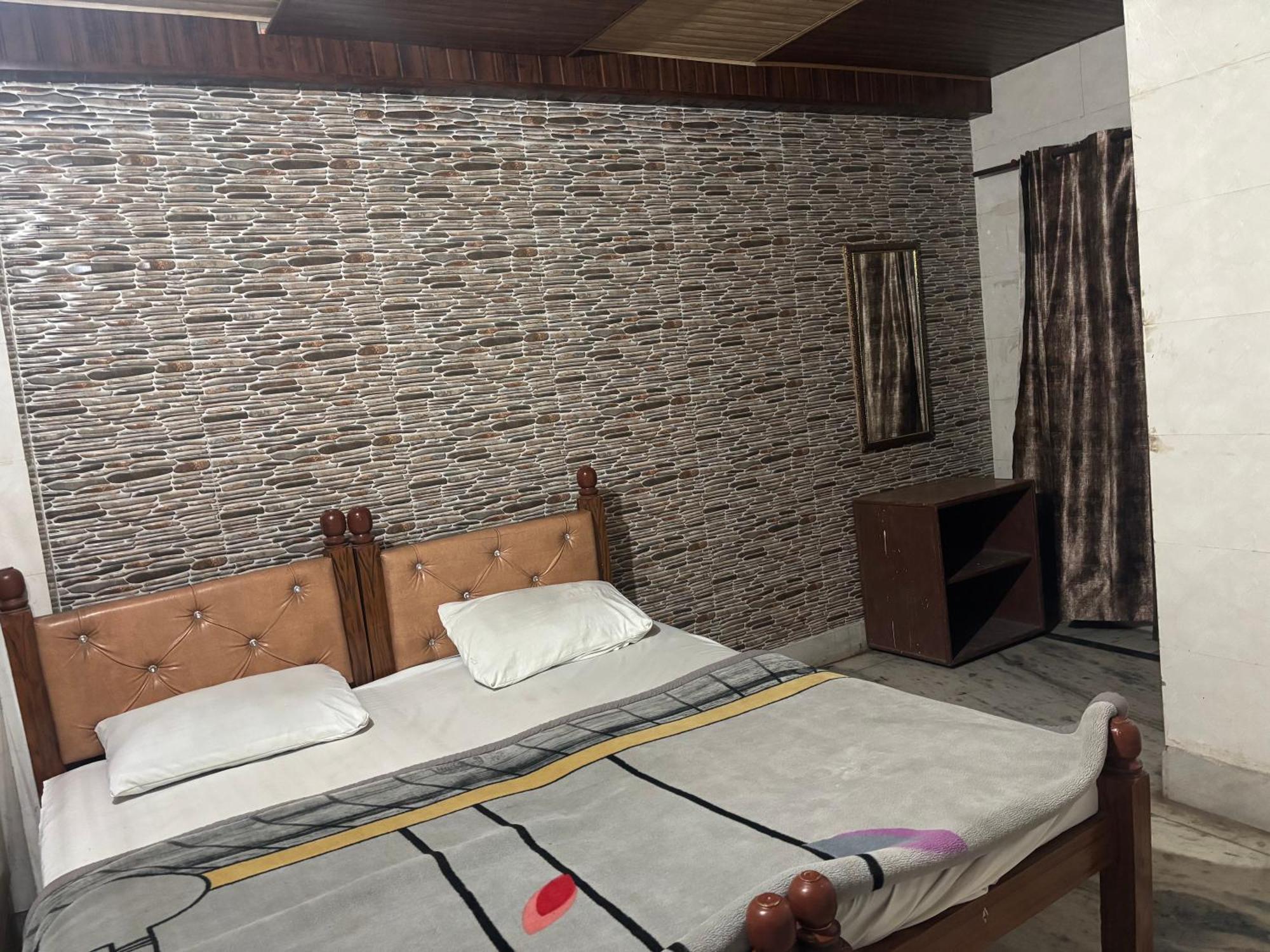 Sgh Guest House Матура Екстериор снимка