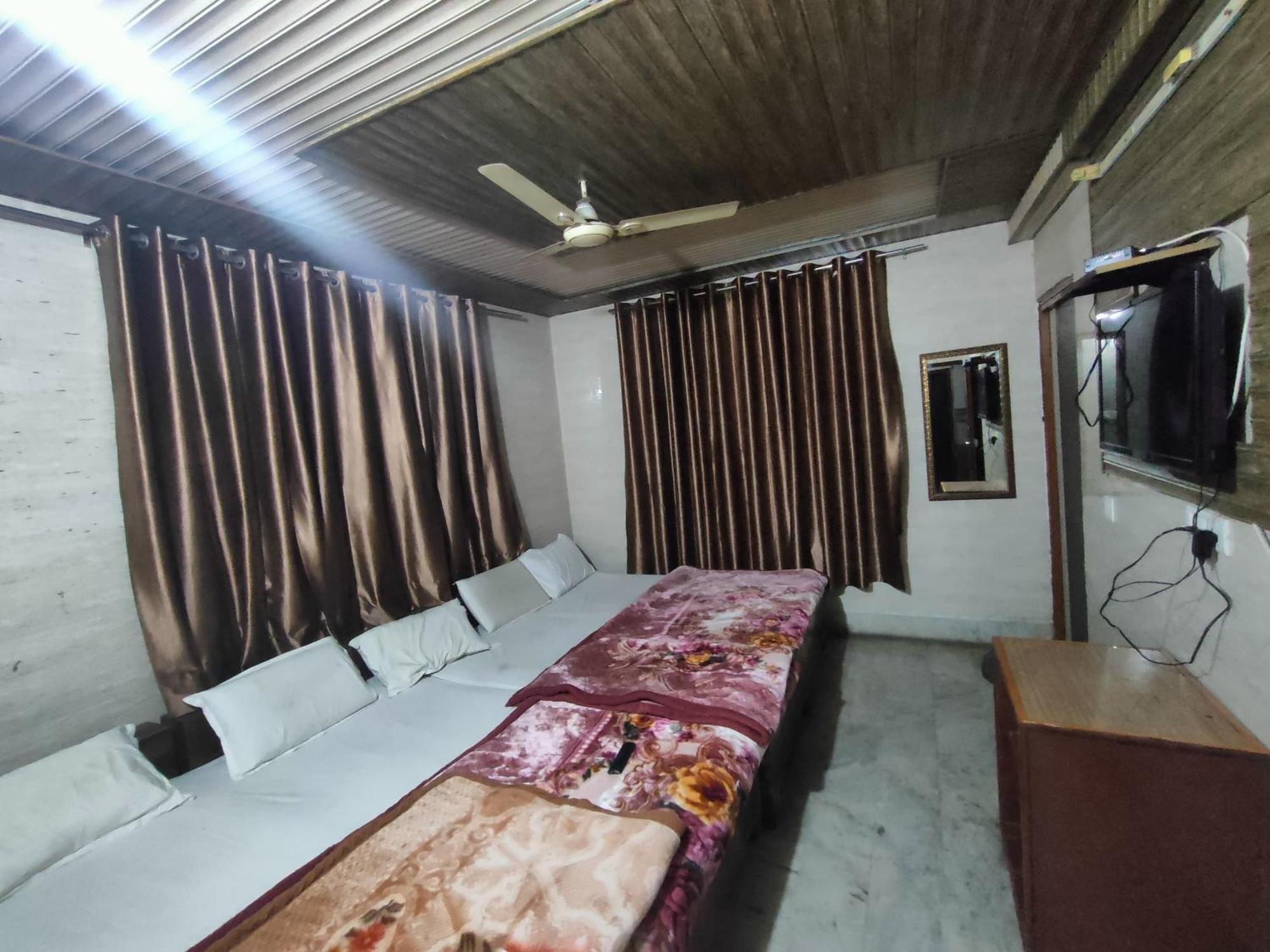 Sgh Guest House Матура Екстериор снимка
