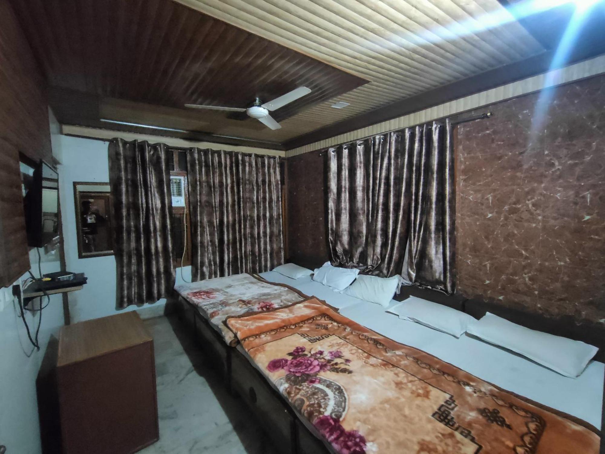 Sgh Guest House Матура Екстериор снимка